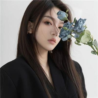 「再见」中的女人