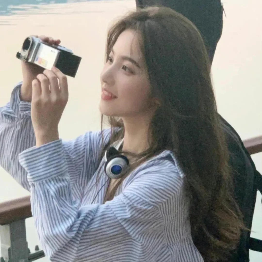 他她他她